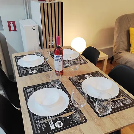 Alexandra 's Apartment